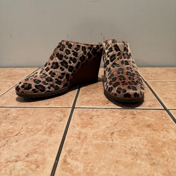 Soul Naturalizer Leopard Print Haley Mule Wedge Size 6 - Picture 2 of 10
